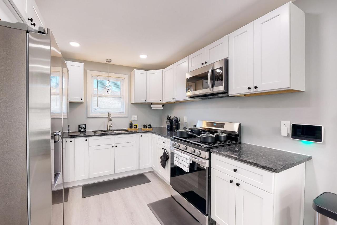 Appartamento Five75 Lux Prov - Mins Away From Federal Hill Providence Esterno foto