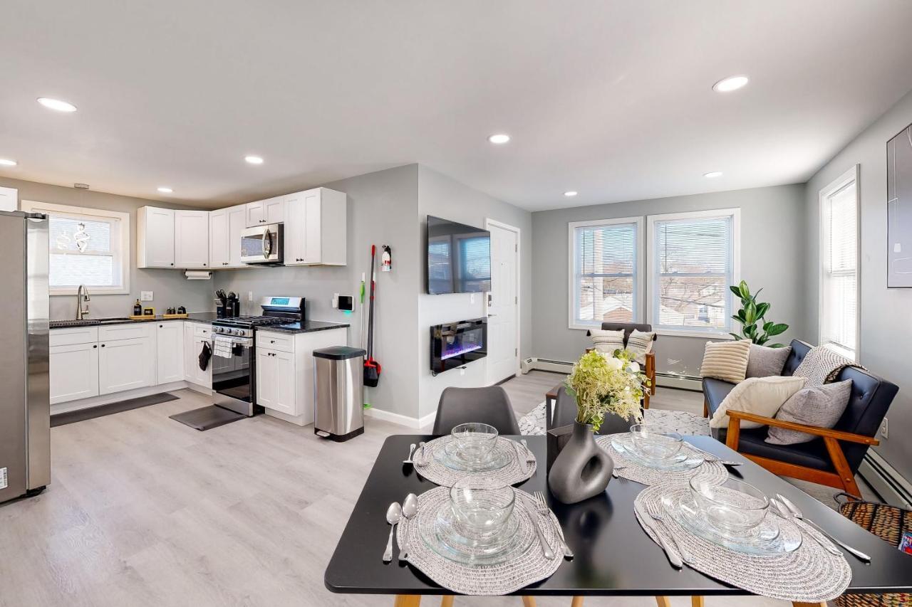 Appartamento Five75 Lux Prov - Mins Away From Federal Hill Providence Esterno foto