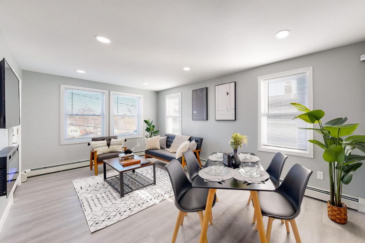 Appartamento Five75 Lux Prov - Mins Away From Federal Hill Providence Esterno foto